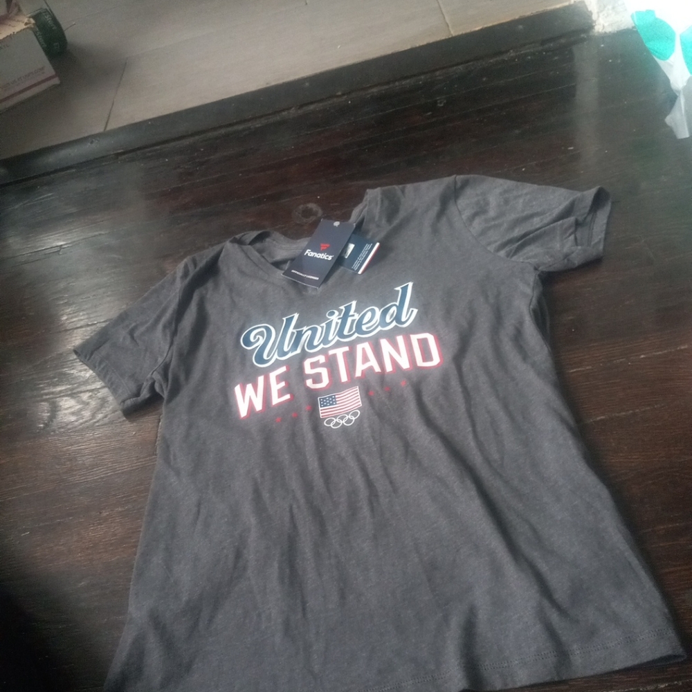 Fantastics Womans Grey Color Shirt United We Stand America Print Size Large V...